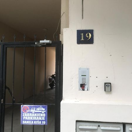 Kristina Apartman Free Parking Нови-Сад Экстерьер фото