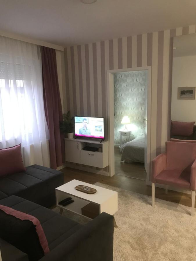 Kristina Apartman Free Parking Нови-Сад Экстерьер фото