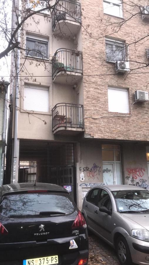 Kristina Apartman Free Parking Нови-Сад Экстерьер фото